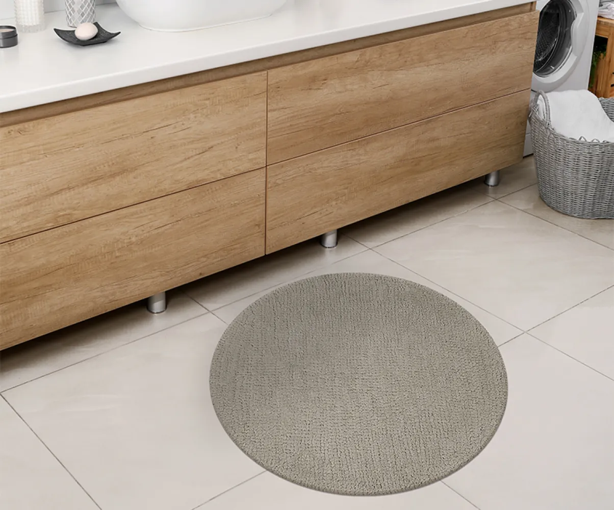 Grey round bath mat