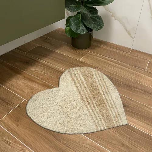 tappeto-bagno-a-forma-di-cuore.jpg