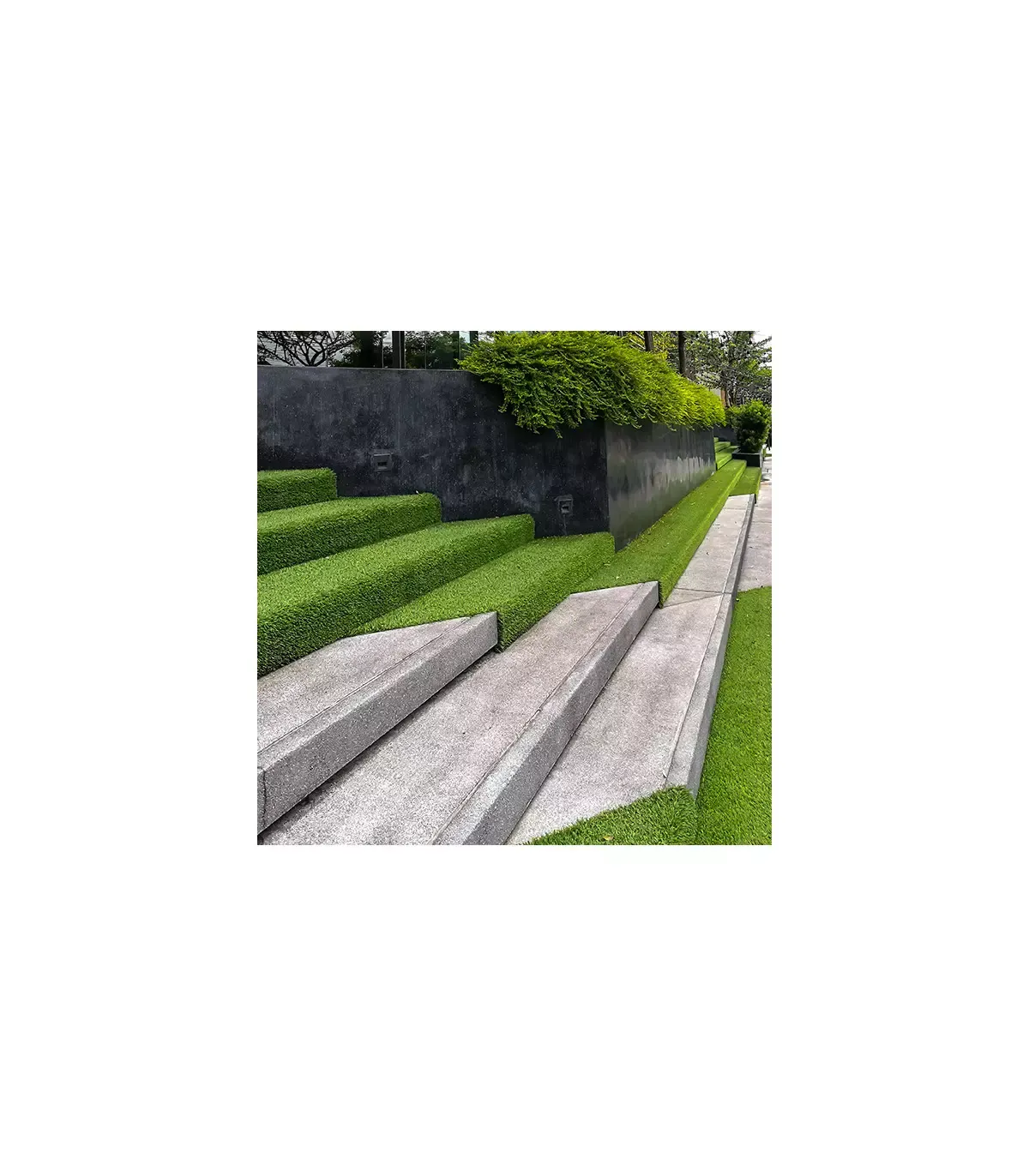 erba-sintetica-per-terrazze-e-giardini-30-mm.webp